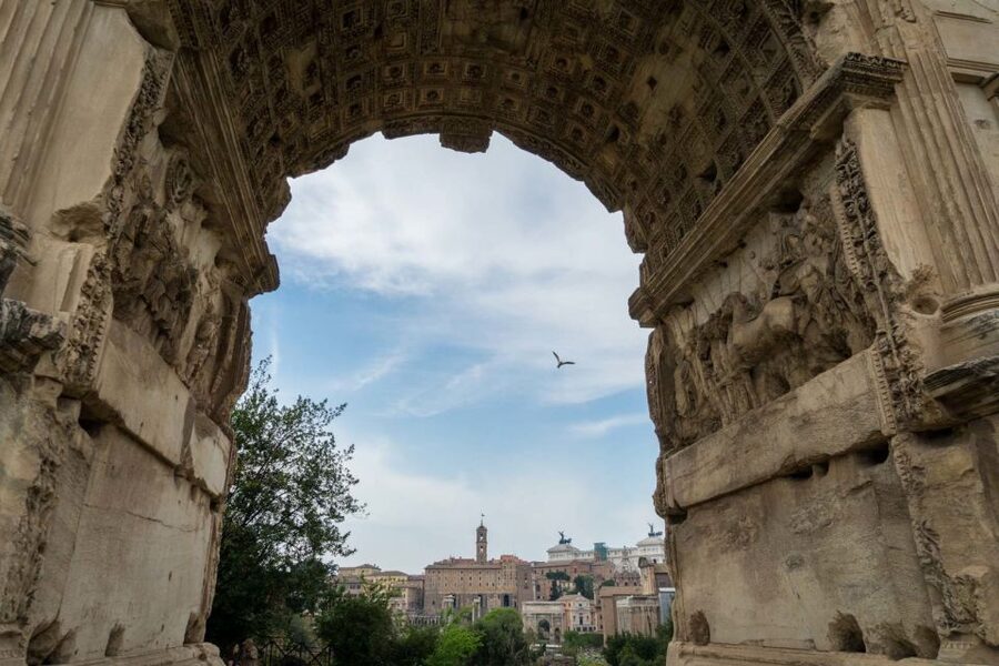 Rome: Colosseum, Roman Forum and Palatine Hill Group Tour - Palatine Hill and the view over Circus Maximus