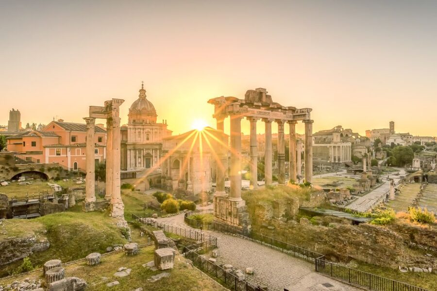 Rome: Colosseum, Roman Forum and Palatine Hill Group Tour - Entering the Colosseum without losing the day