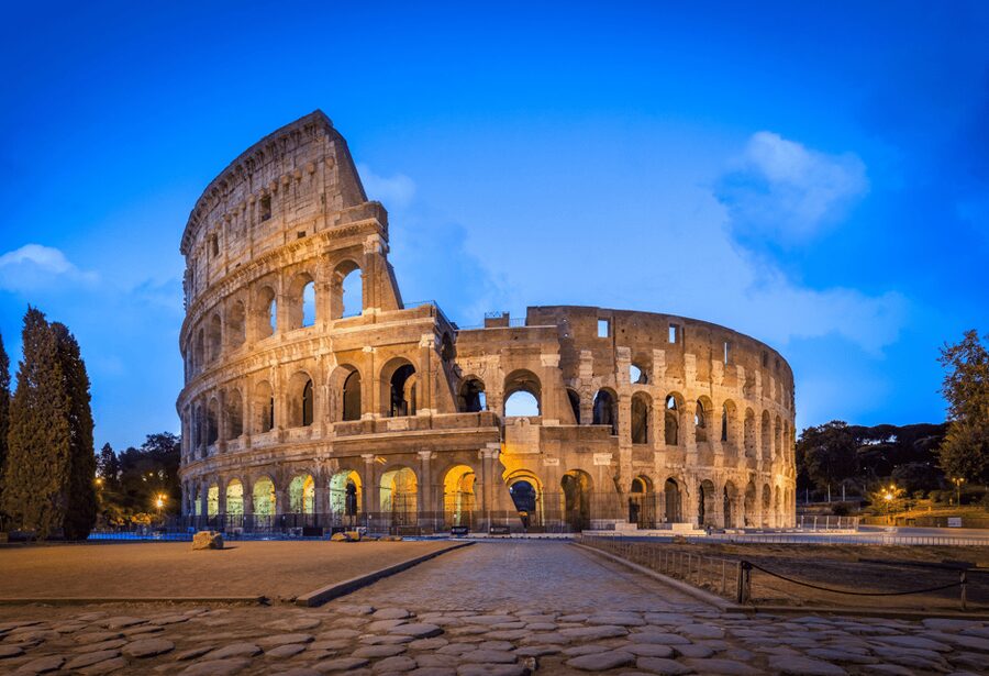 Rome: Colosseum, Roman Forum, & Palatine Hill + Audioguide - Meeting the host beside the Arch of Constantine