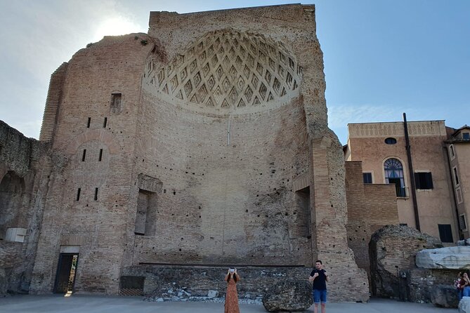 Rome: Colosseum, Roman Forum & Palatine Hill Experience - Palatine Hill and the views over ancient Rome