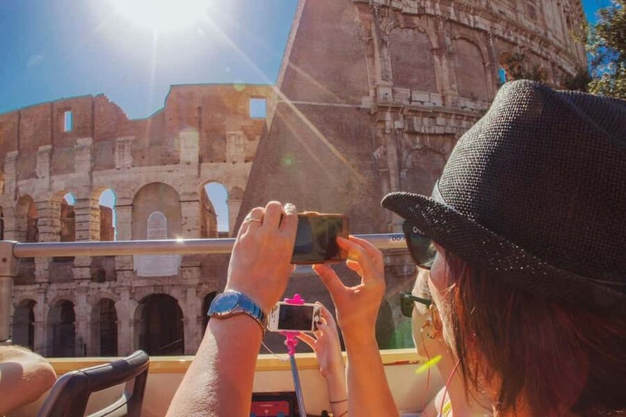 Rome: Colosseum, Roman Forum, Palatine Hill & Hop-on Hop-off - Using the Big Bus route around Rome