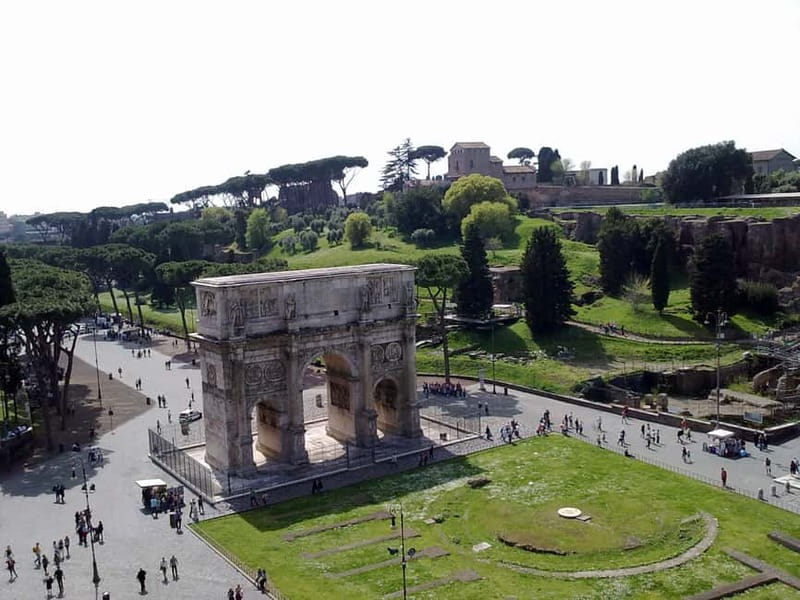 Rome: Colosseum & Roman Forum Private Tour | Optional Arena - What the guides add to the experience