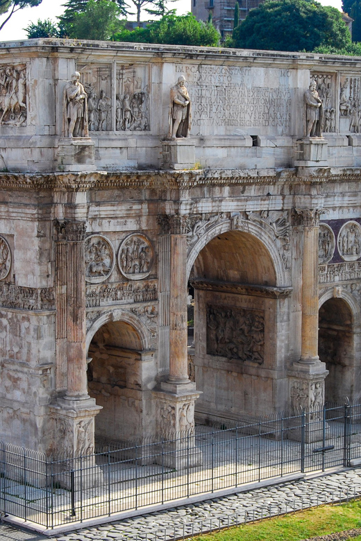Rome: Colosseum Tour with Gladiator's Arena Option and Forum - Palatine Hill and the final views