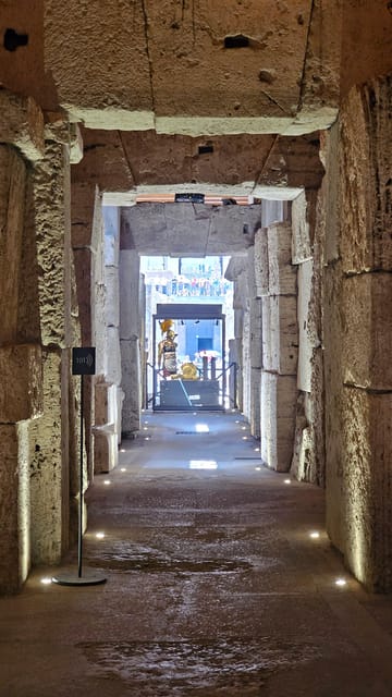 Rome: Colosseum Underground max 6 people - Roman Forum and Palatine Hill access