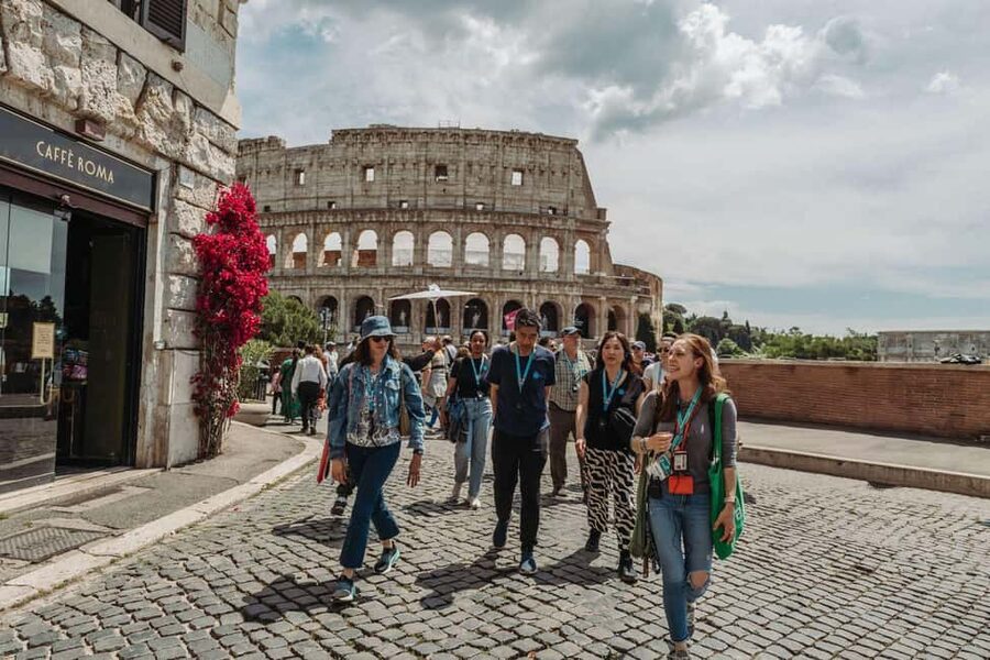 Rome: Colosseum, Vatican Museums & Historic Center in a Day - Lunch before the ancient city