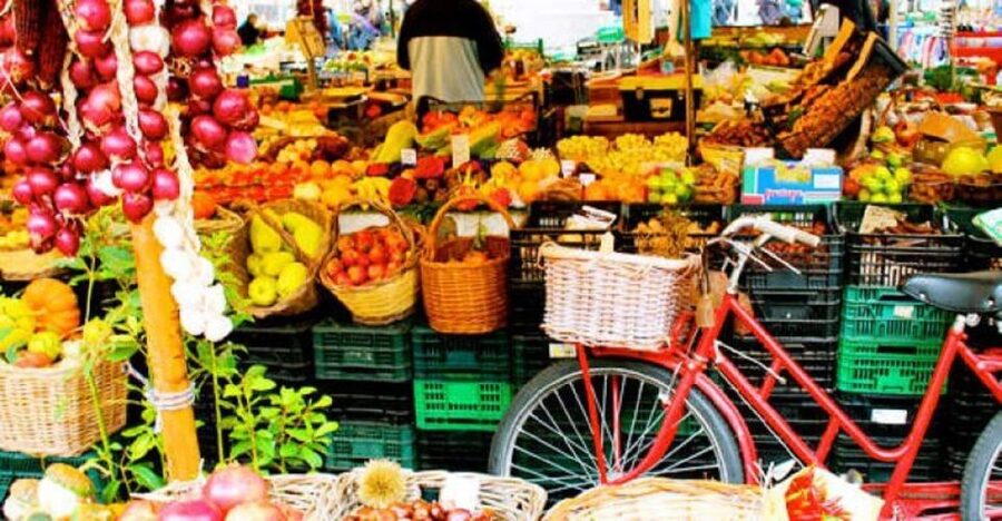 Rome: Cooking Lesson to learn the Secrets of Italian Cuisine - Eating the meal with Lazio wines