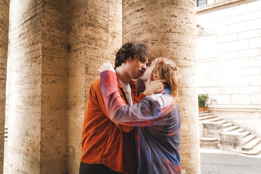 Rome: Couple Photoshoot Experience LGBTQ+ Friendly - Who will get the most from this experience
