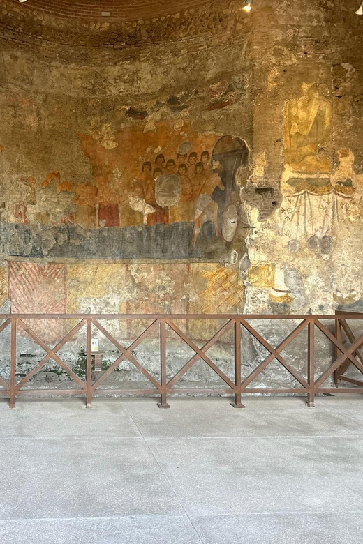 Rome: Domus Tiberiana, Roman Forum, and Palatine Hill Tour - Palatine Hill, where palace and legend meet