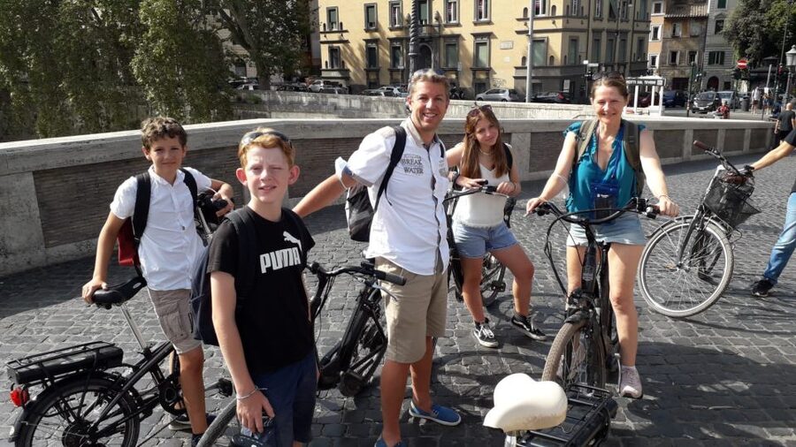 Rome: E-Bicycle Tour - Starting at Piazza dei Calcarari