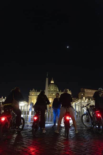 Rome: E-Bike Night Tour with Food and Wine Tasting - Castel Sant’Angelo and the evening ride through central Rome