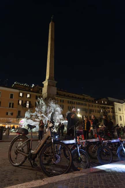 Rome: E-Bike Night Tour with Food and Wine Tasting - Finishing at the Colosseum
