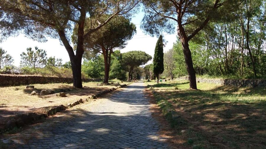 Rome: E-bike Tour From The Circus Maximus To The Catacombs - Domine Quo Vadis and the move toward Caffarella