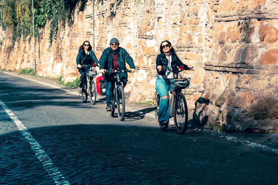 Rome: E-bike Tour From The Circus Maximus To The Catacombs - What the $100 price includes
