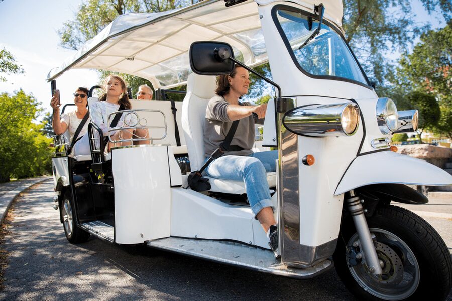 Rome E-Tuk Private Tours - From Piazza della Repubblica to the Quirinal