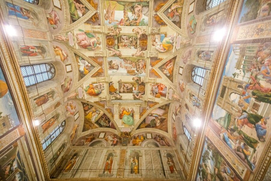 Rome: Early-Entry Vatican Museums & Sistine Chapel Tour - Inside the Vatican Museums: a fast, guided overview