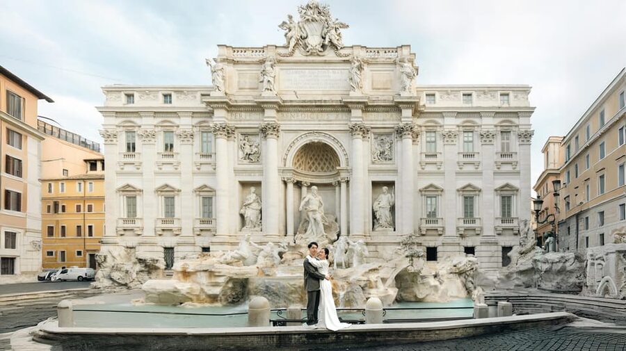 Rome: Early Morning Private Photoshoot at Iconic Landmarks - The Pantheon and the Spanish Steps