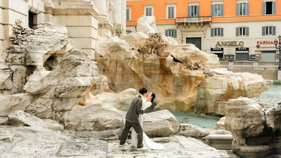 Rome: Early Morning Private Photoshoot at Iconic Landmarks - Finishing outside the Colosseum