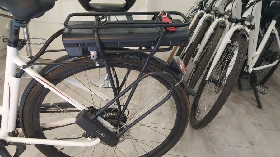 Rome: Electric Bike Rental Service - Key points at a glance