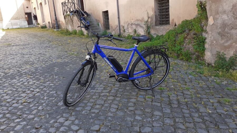 Rome: Electric Bike Rental with Helmet - Choosing between central Rome and the Appian Way