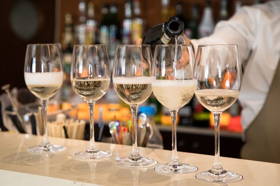 Rome: Evening Golf Cart Tour with Aperitivo - Aperitivo with beer, wine, cheese, and local snacks