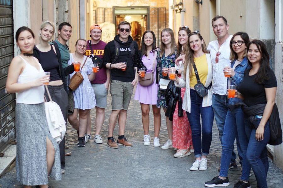 Rome: Evening Walking Tour with Cocktails and Local Guide - The final cocktail bar and the social side