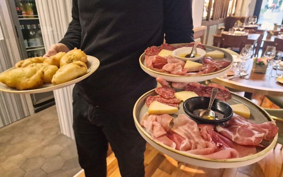 Rome: Exclusive Candlelight dinner in Agrippa's Roman Bath - What appears on the four-course menu