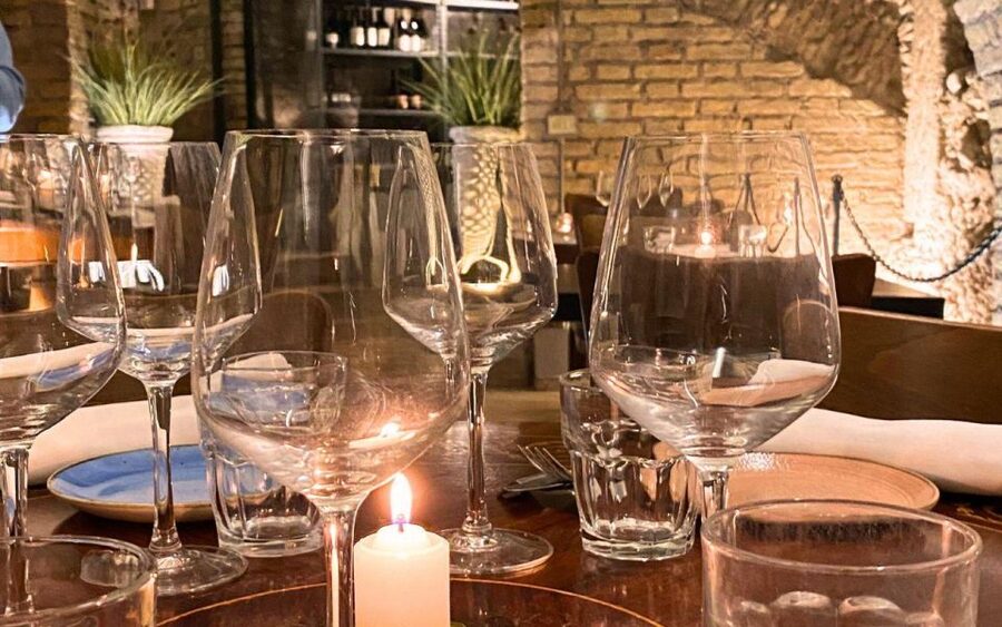 Rome: Exclusive Candlelight dinner in Agrippa's Roman Bath - A quick Pantheon stop before the meal