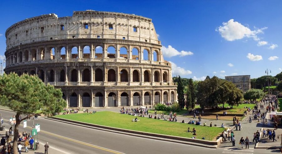 Rome: Exclusive Colosseum Underground and Roman Forum Tour - A wider look at the Colosseum