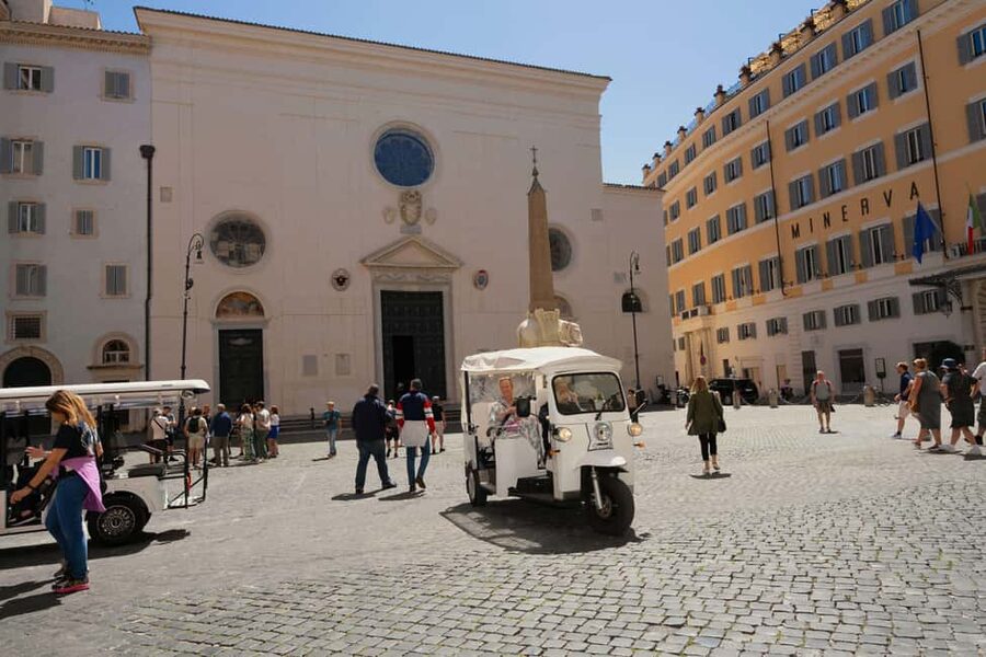 Rome: Exclusive Private Tour by Tuk Tuk - Trevi Fountain and Piazza di Spagna