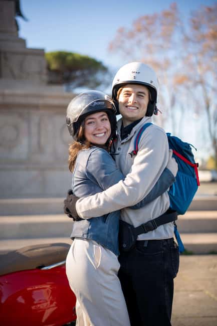 Rome: Express Photoshoot Experience - Walking toward Piazza Venezia