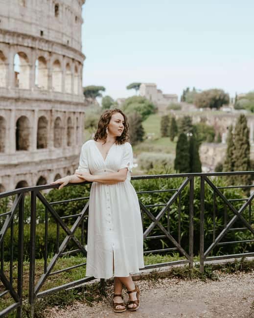 Rome: Express Photoshoot Experience - Starting at Via del Colosseo, 31