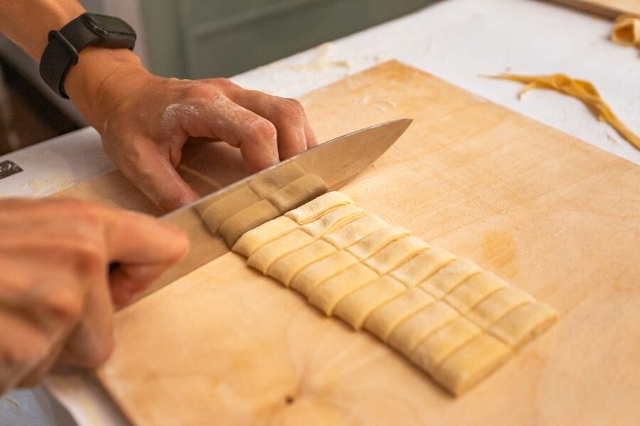 Rome: Fettuccine and Tiramisu Cooking Class with Wine - Location, timing, and useful planning advice
