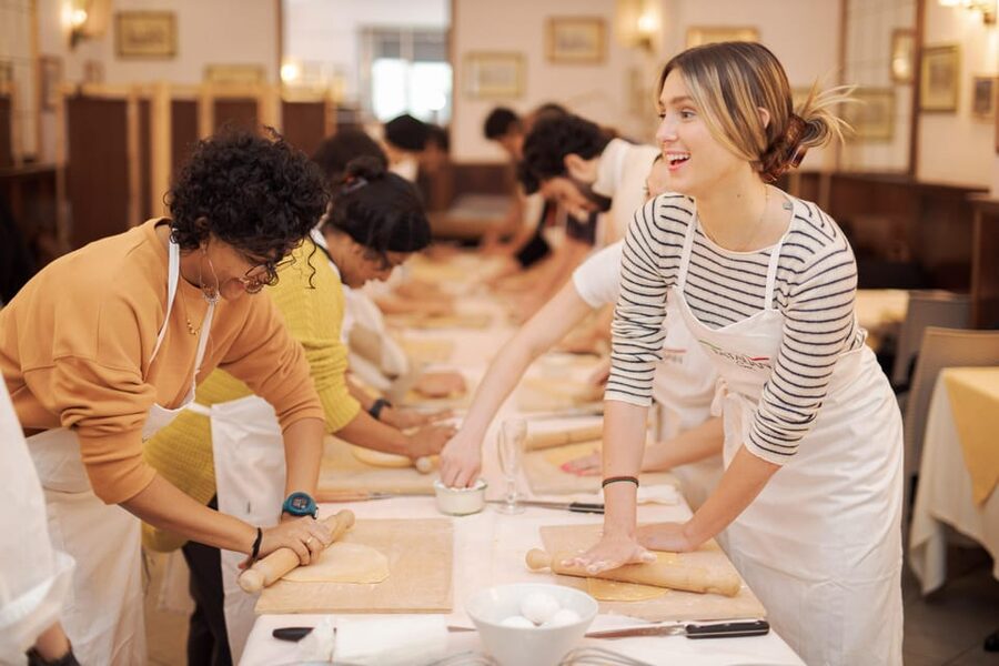 Rome: Fettuccine Pasta Cooking Class in Rome's City Center - Bruschetta, wine, beer, and the meal afterward