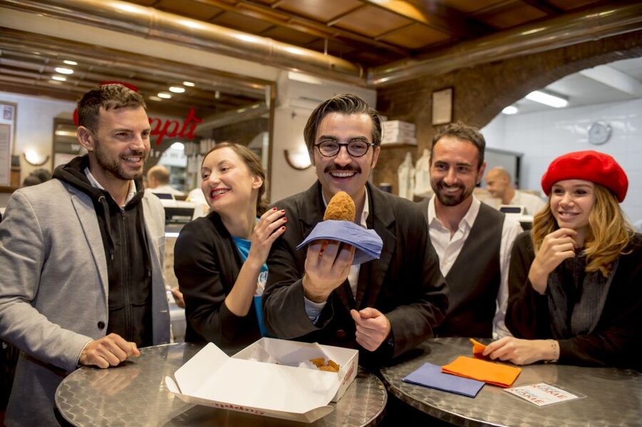 Rome: Food Tour and Wine Tasting in a Traditional Trattoria - Gelateria Gunther ends the night with something cold