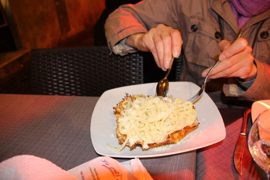 Rome: Food Tour and Wine Tasting in a Traditional Trattoria - Why the walking route adds value