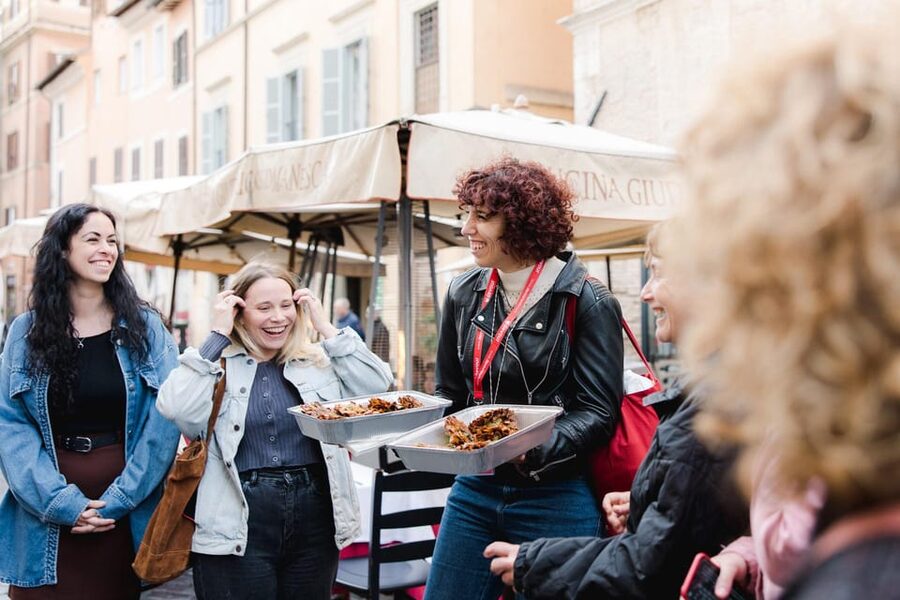 Rome: Food Tour of the Historic Center with Rooftop Spritz - Roman pizza and fried codfish in the Centro Storico