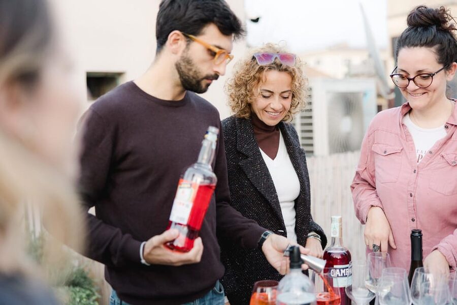 Rome: Food Tour of the Historic Center with Rooftop Spritz - Crossing to Trastevere for trapizzino