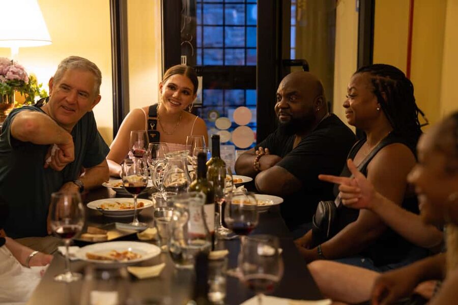 Rome: Food & Wine Tour with a local guide in Trastevere - Beer, pizza, and a longer tasting stop