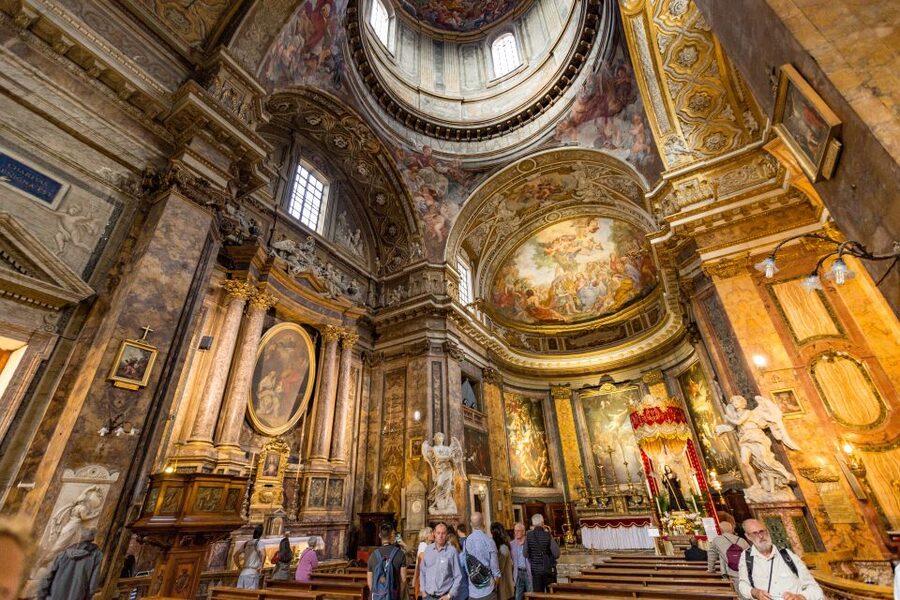 Rome: Fountains and Squares Small-Group Walking Tour - The guides make a real difference