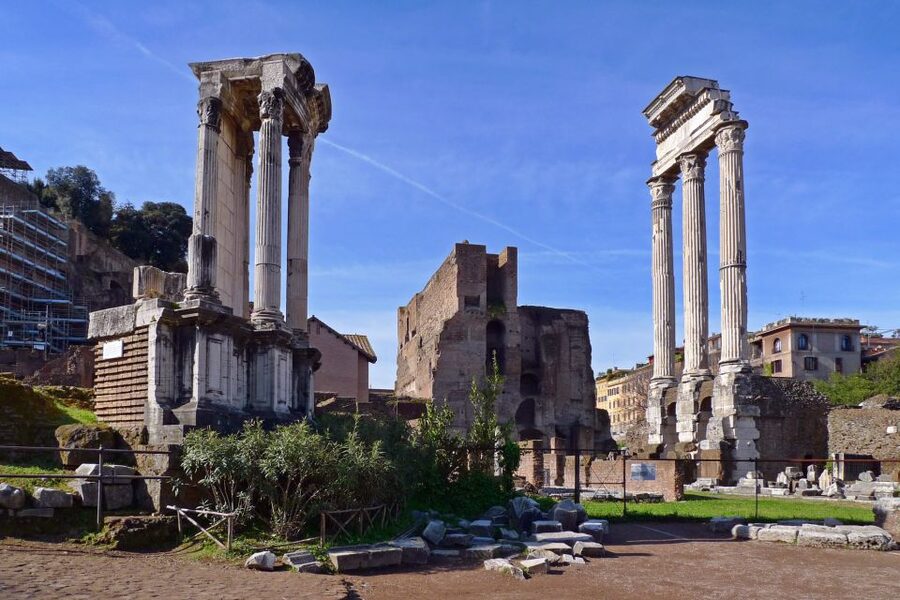 Rome: Full Day Tour Colosseum and Vatican Museums with lunch - Walking the Roman Forum’s Via Sacra