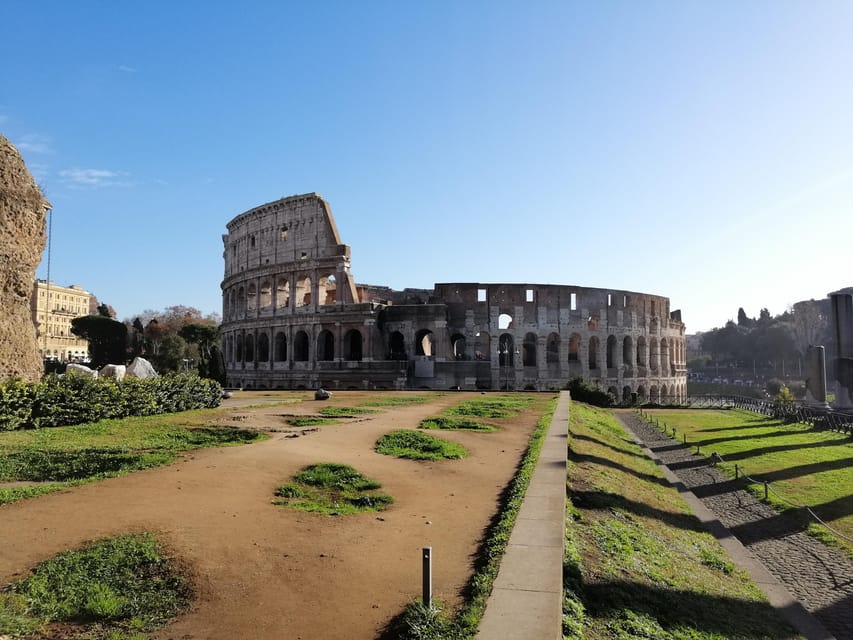 Rome: Full Experience Colosseum Arena Tour (MAX 10 PEOPLE) - Exploring the first and second tiers