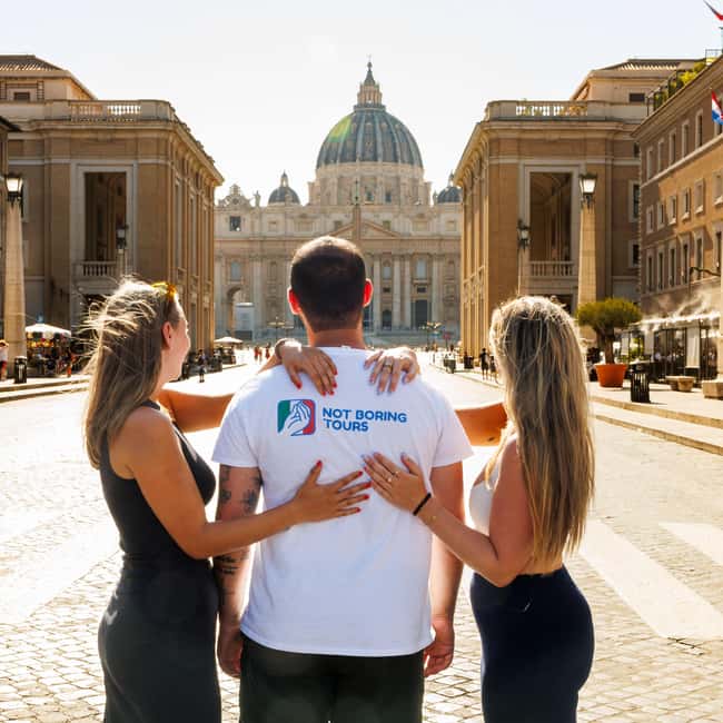 Rome: Fun Golf Cart Tour with Music and Gelato - Piazza Venezia and the view toward the Colosseum