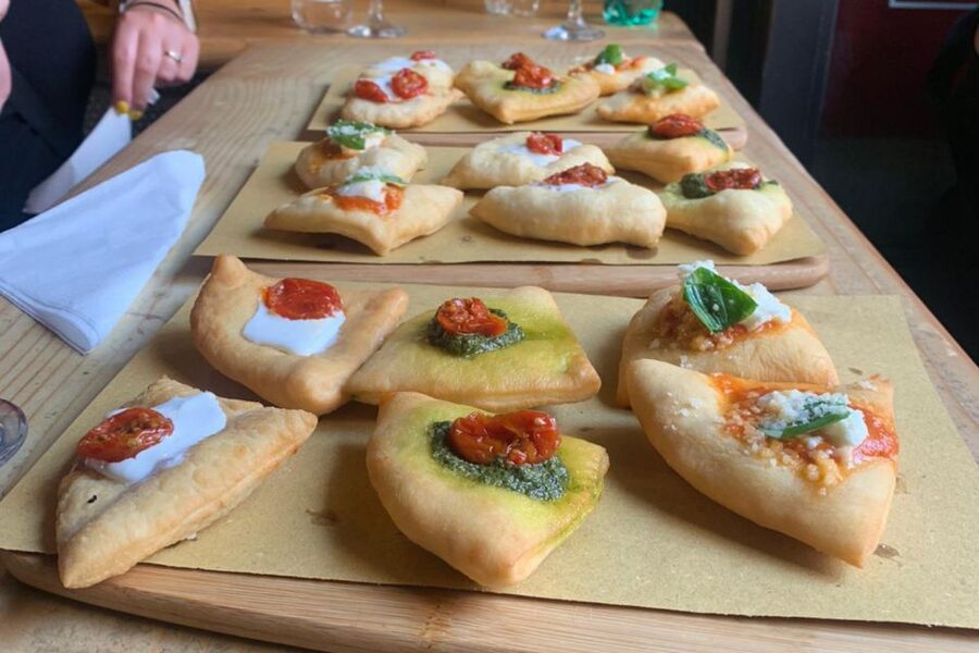 Rome: Gourmet Pizza at Sunset Near the Colosseum - Meeting in Monti near Cavour