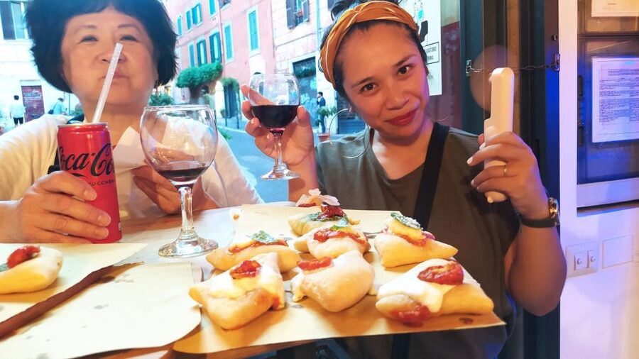 Rome: Gourmet Pizza at Sunset Near the Colosseum - Tiella brings coastal flavors to the Roman table