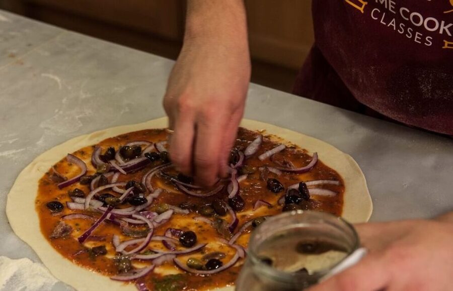 Rome: Gourmet Pizza Cooking Class (SHARED) - Starting with aperitivo near Piazza Navona