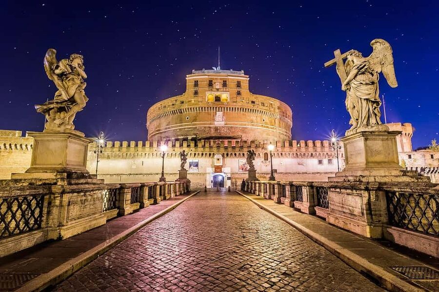 Rome: Guided Golf Cart Tour - Why Rome works so well after dark