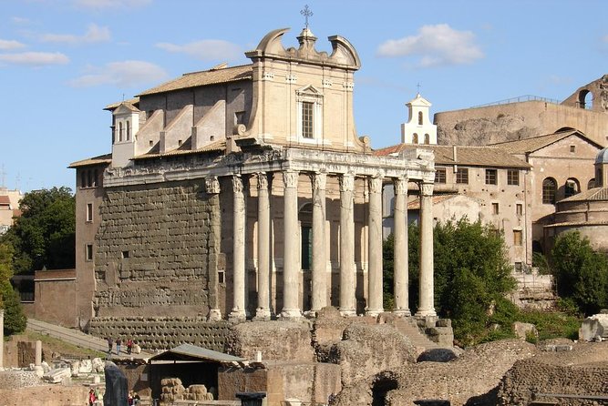 Rome: Guided Group Tour of Colosseum, Roman Forum & Palatine Hill - Inside the Colosseum for about one hour