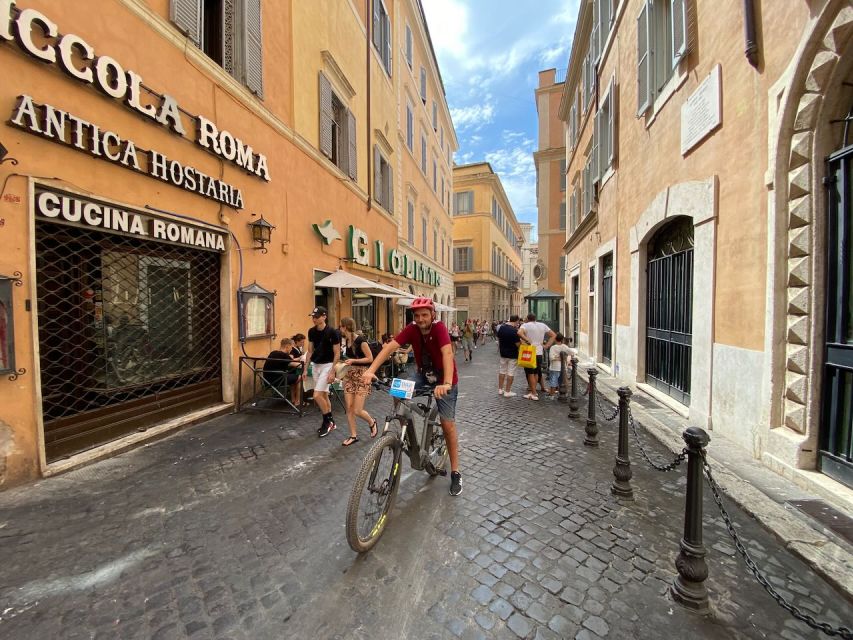 Rome :guided night e-bike tour with typical ice-cream - Campo dei Fiori and the city’s evening rhythm