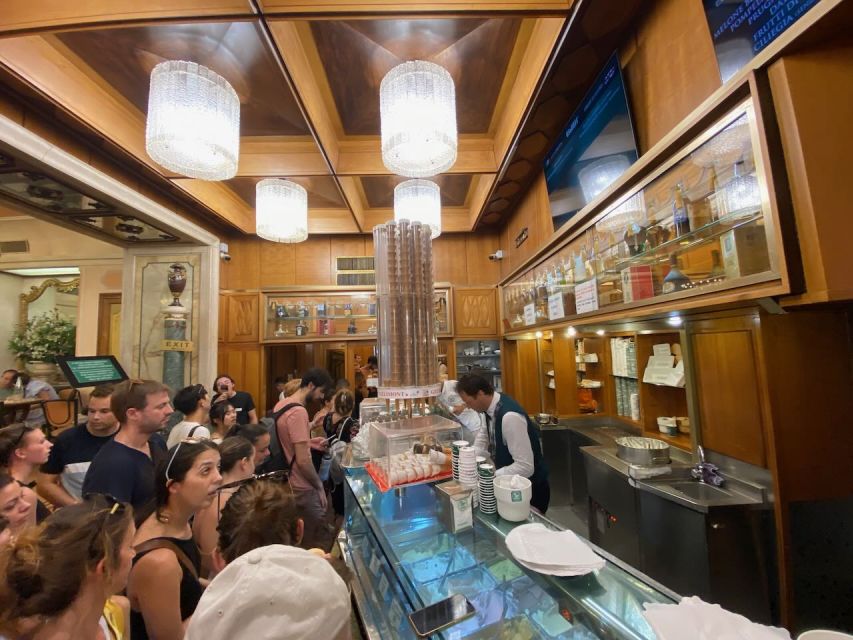 Rome :guided night e-bike tour with typical ice-cream - What the guides add to the ride
