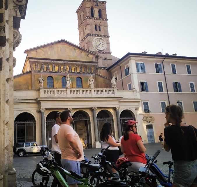 Rome :guided night e-bike tour with typical ice-cream - Crossing the Tiber into Trastevere